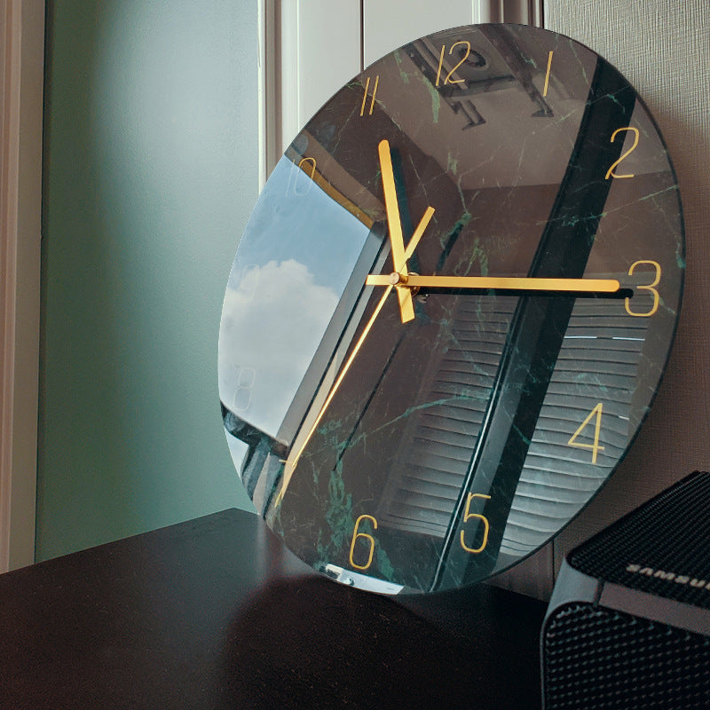 SilentElegance Clock